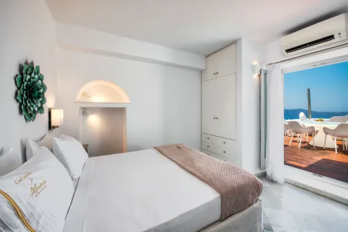 Athina Luxury Suites Rooms Photos