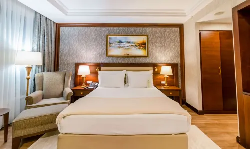 Wellborn Luxury Hotel Photos