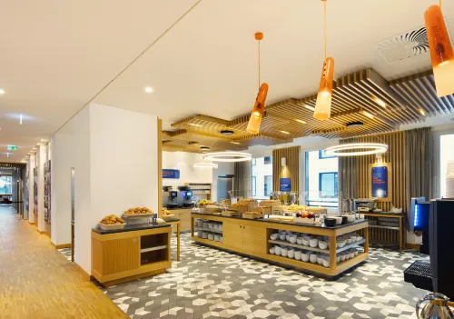 Holiday Inn Express Munich City West Dining Photos