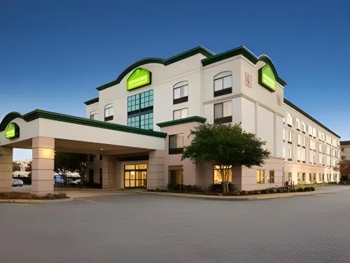 Wingate by Wyndham Chesapeake Rooms Photos