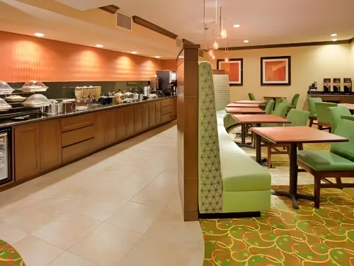 SpringHill Suites Tempe at Arizona Mills Mall Dining Photos