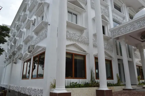 Hotel Safira Magelang Eksterior Photos