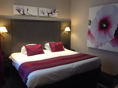 Hotel Bristol Huoneet Photos