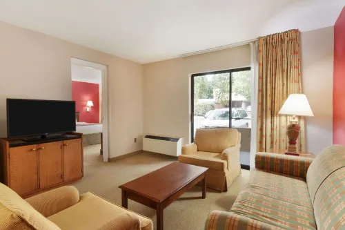 Ramada by Wyndham Raleigh Photos