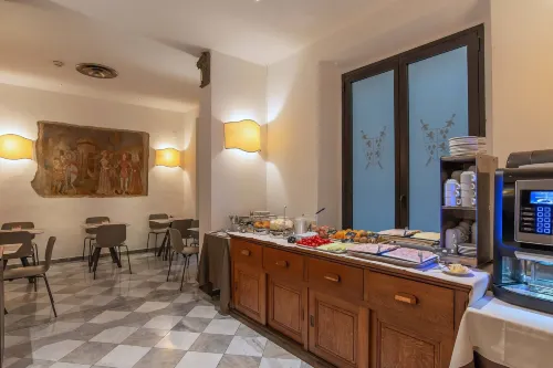 Hotel Machiavelli Palace Dining Photos