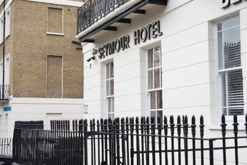 Seymour Hotel Exterior Photos