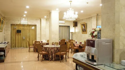 Hotel Indah Palace Solo Makanan Photos