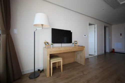 Hotel Aroha Rooms Photos