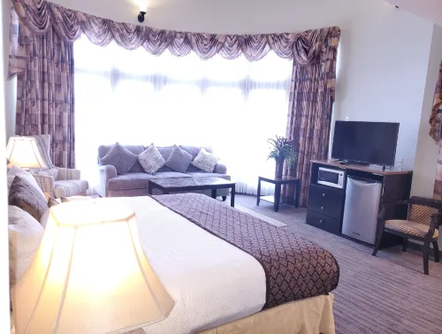 Days Inn by Wyndham Surrey Rooms Photos