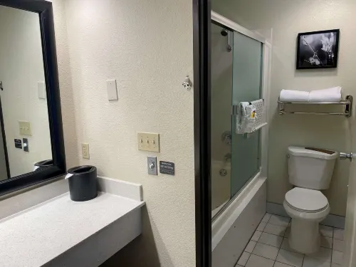 Best Western Plus Inn of Hayward Chambres Photos
