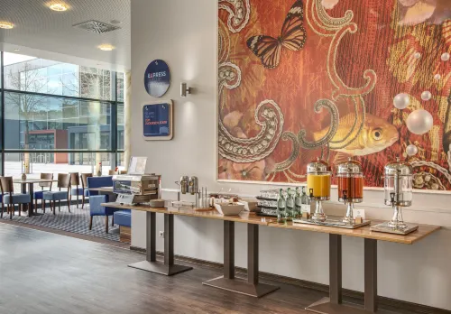 Holiday Inn Express Singen Mahlzeiten Photos