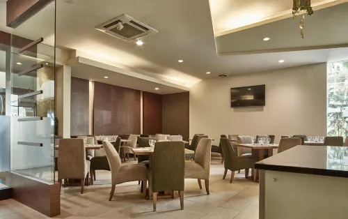 Grand Cikarang Hotel Mahlzeiten Photos