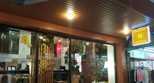 Bedever Bangkok Boutique Hotel - BTS Phra Khanong Außen Photos