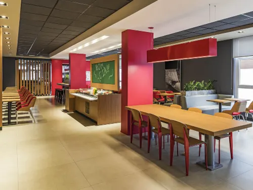 ibis Chapeco Dining Photos