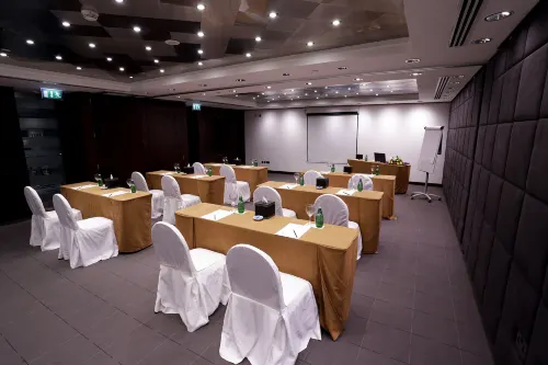 Ramada Plaza by Wyndham Dubai Deira Espaces Affaires Photos