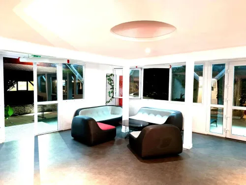 Enzo Hotels by Kyriad Direct Trappes Espaces publics Photos