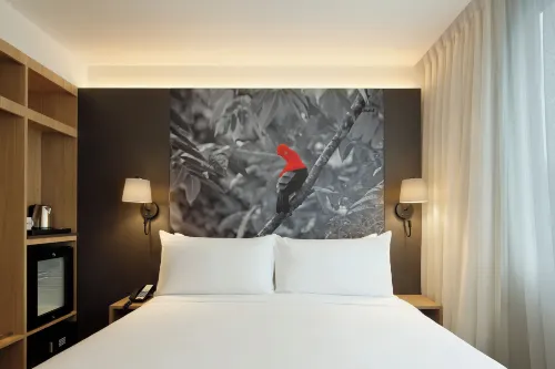 Ikonik Miraflores Rooms Photos