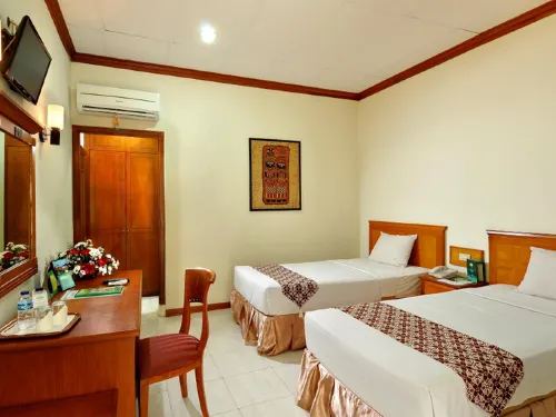 Hotel Dana Solo Photos