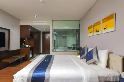 Central Palace Hotel Rooms Photos