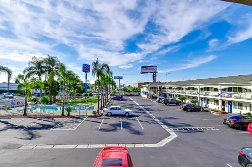 Motel 6 Garden Grove, CA À proximité de l'hôtel Photos
