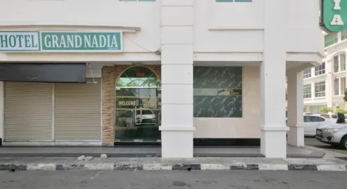 OYO 892 Hotel Grand Nadia 호텔 외관 Photos