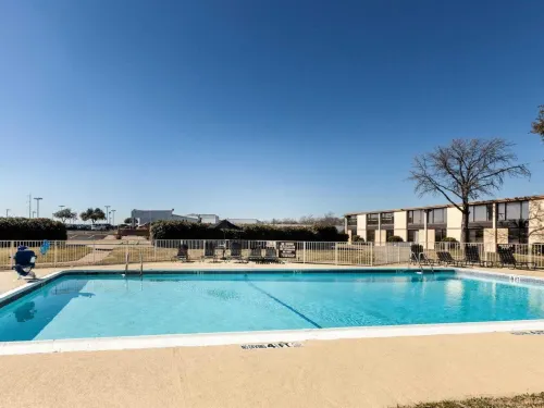 Days Inn & Suites by Wyndham Arlington Near Six Flags Loisirs et amusements Photos