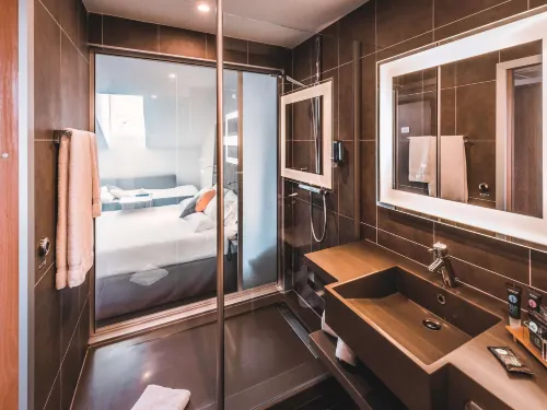 Novotel Toulouse Centre Wilson Rooms Photos