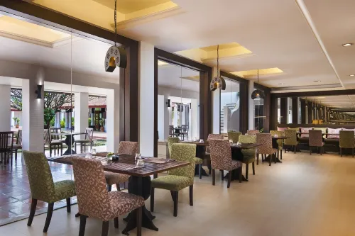 Sukhothai Heritage Resort Dining Photos