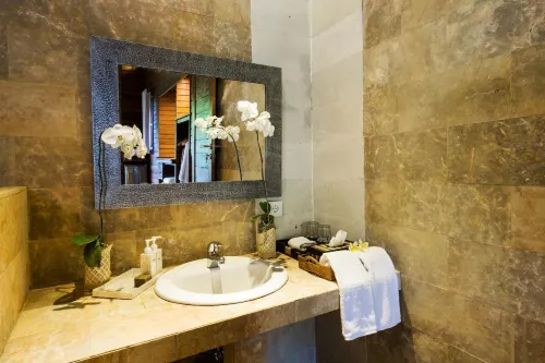 Royal Retreat Villa's Lembongan Rooms Photos