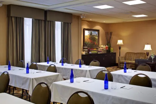 Best Western Plus University Park Inn  Suites Espaces Affaires Photos