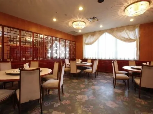 Nogami President Hotel Restauration Photos