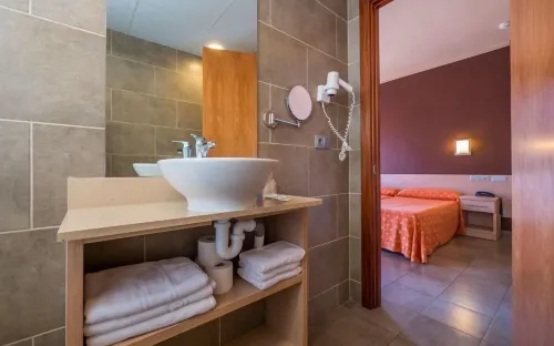Tossa Beach Center Camere Photos