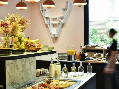 Tribe Paris Batignolles Dining Photos
