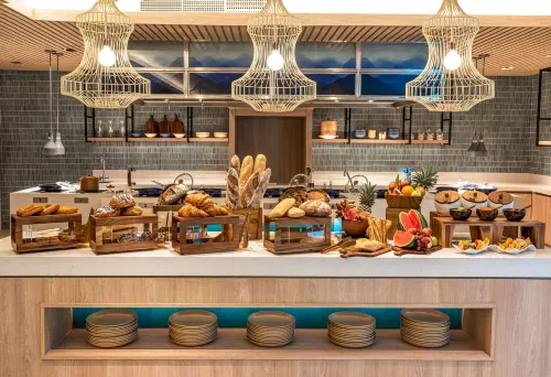 Hilton Garden Inn Phuket Bang Tao Ristorazione Photos