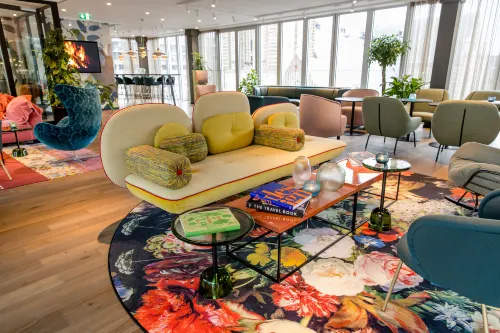 Motel One Rotterdam Öffentliche Flächen Photos