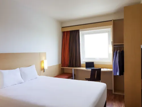 Ibis Hermosillo Photos