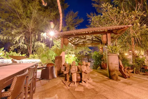 Lot 33 Boutique Hotel Exterior Photos