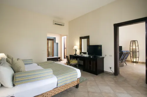 Swiss Inn Pyramids Golf Resort Photos
