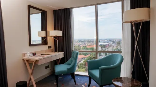 Louis Kienne Hotel Pandanaran Camere Photos