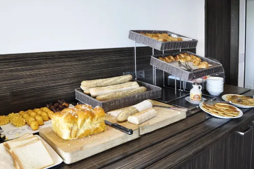 Golden Tulip Pornic تناول الطعام Photos