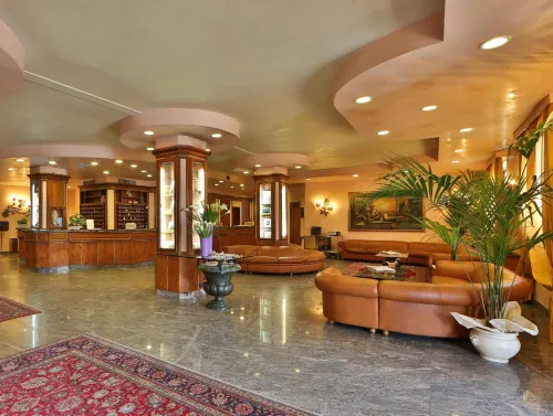 Best Western Grand Hotel Guinigi Public Areas Photos