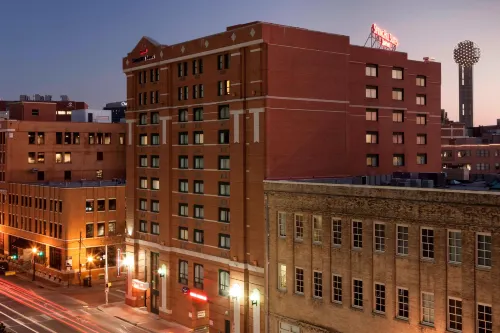 SpringHill Suites Dallas Downtown/West End Extérieur Photos