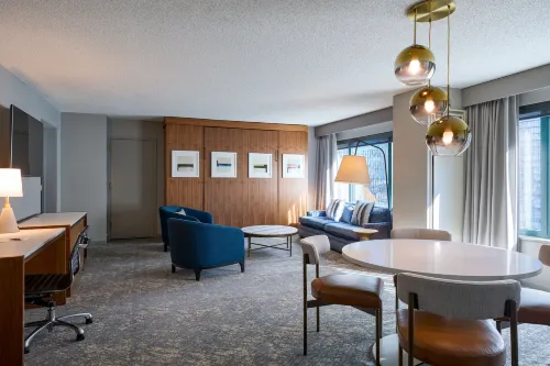 Sheraton Grand Chicago Riverwalk Photos