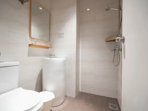 The Noble Hotel Rooms Photos
