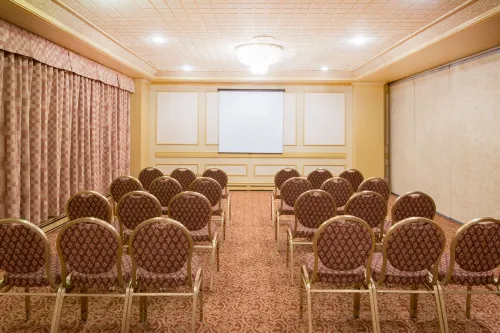 Ramada by Wyndham St. Johns Business Facilities Photos