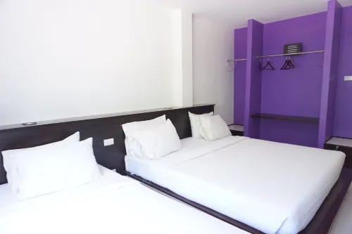 Sri Chumphon Hotel Chambres Photos