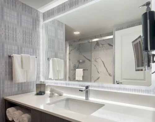 DoubleTree by Hilton Poughkeepsie, NY Rooms Photos