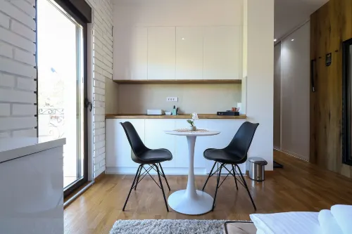 All Seasons Residence Kamar Photos