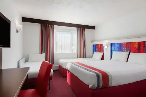 Ramada by Wyndham Milton Keynes Rooms Photos