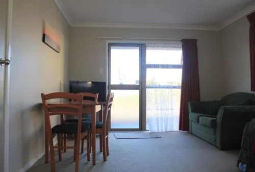Coronation Court Motel Photos